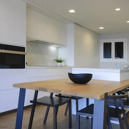 Lets Holidays Modern Sea Views *