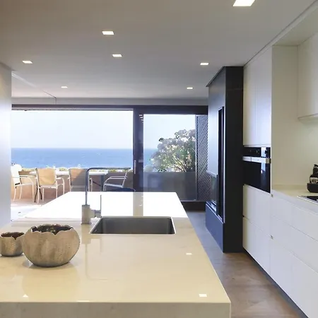 Apartman Lets Holidays Modern Sea Views