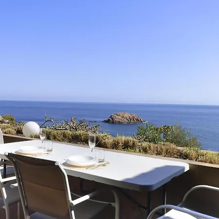 Lets Holidays Modern Sea Views