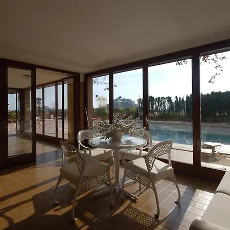 Lets Holidays Modern Sea Views Appartamento *