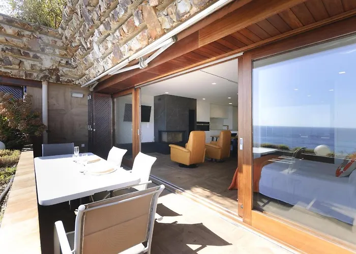 Apartment Lets Holidays Modern Sea Views *